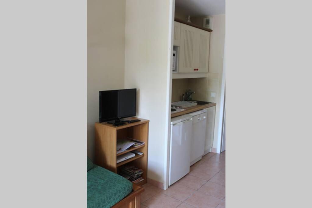 Residence Du Lac-Monflanquin Appartement Rdc Екстер'єр фото